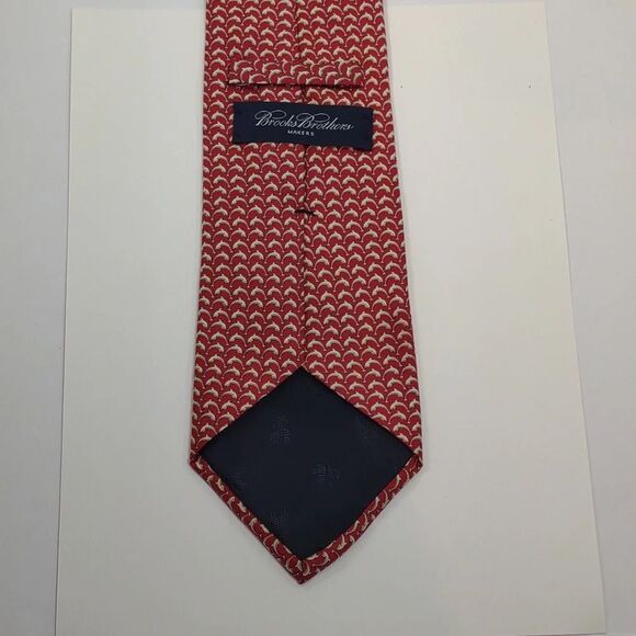 Brooks Brothers Silk Tie Red Dolphin 58 inches Necktie - Picture 4 of 9